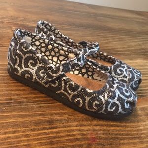Toms Mary Jane Style Black Swirl Shoes